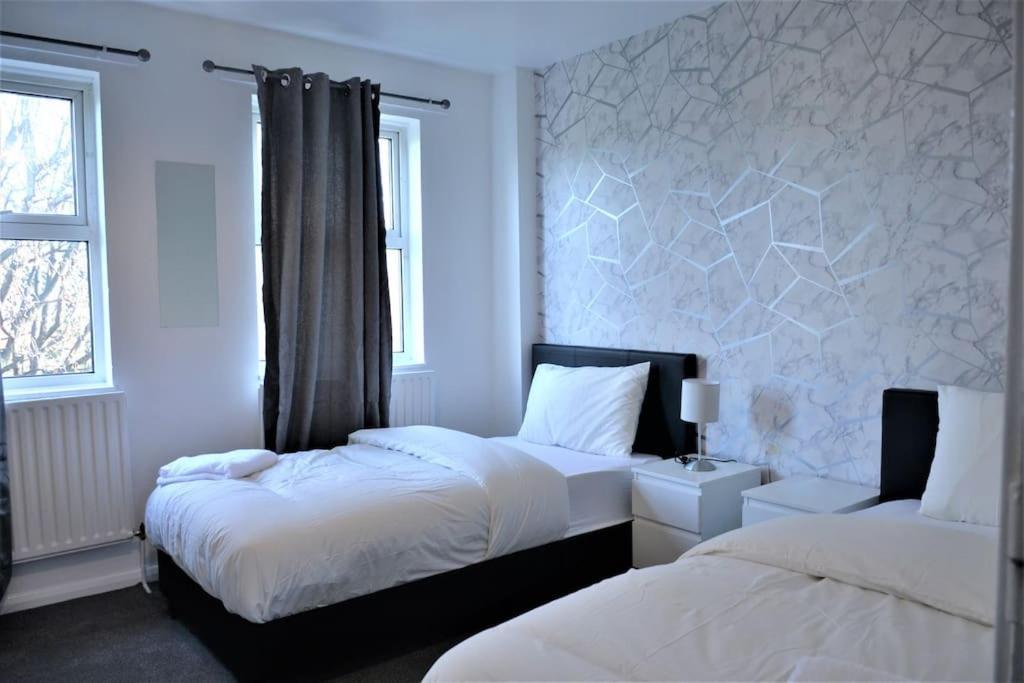 London Zone 2, 2 Bedroom House 외부 사진