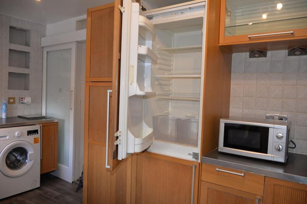 London Zone 2, 2 Bedroom House 외부 사진